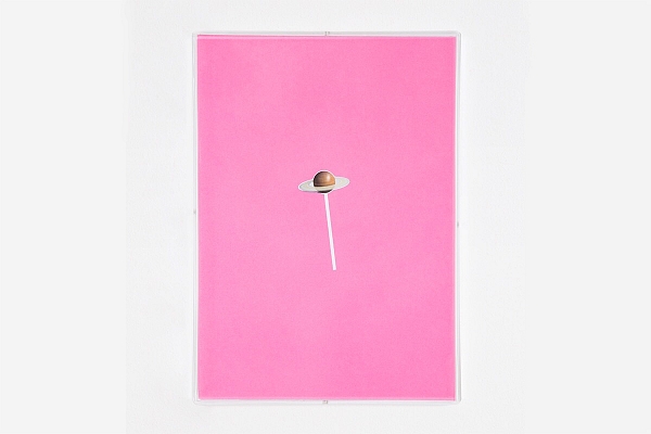 Angelo Formica, Senza titolo, collage su forex in teca, 2016, Galleria Toselli